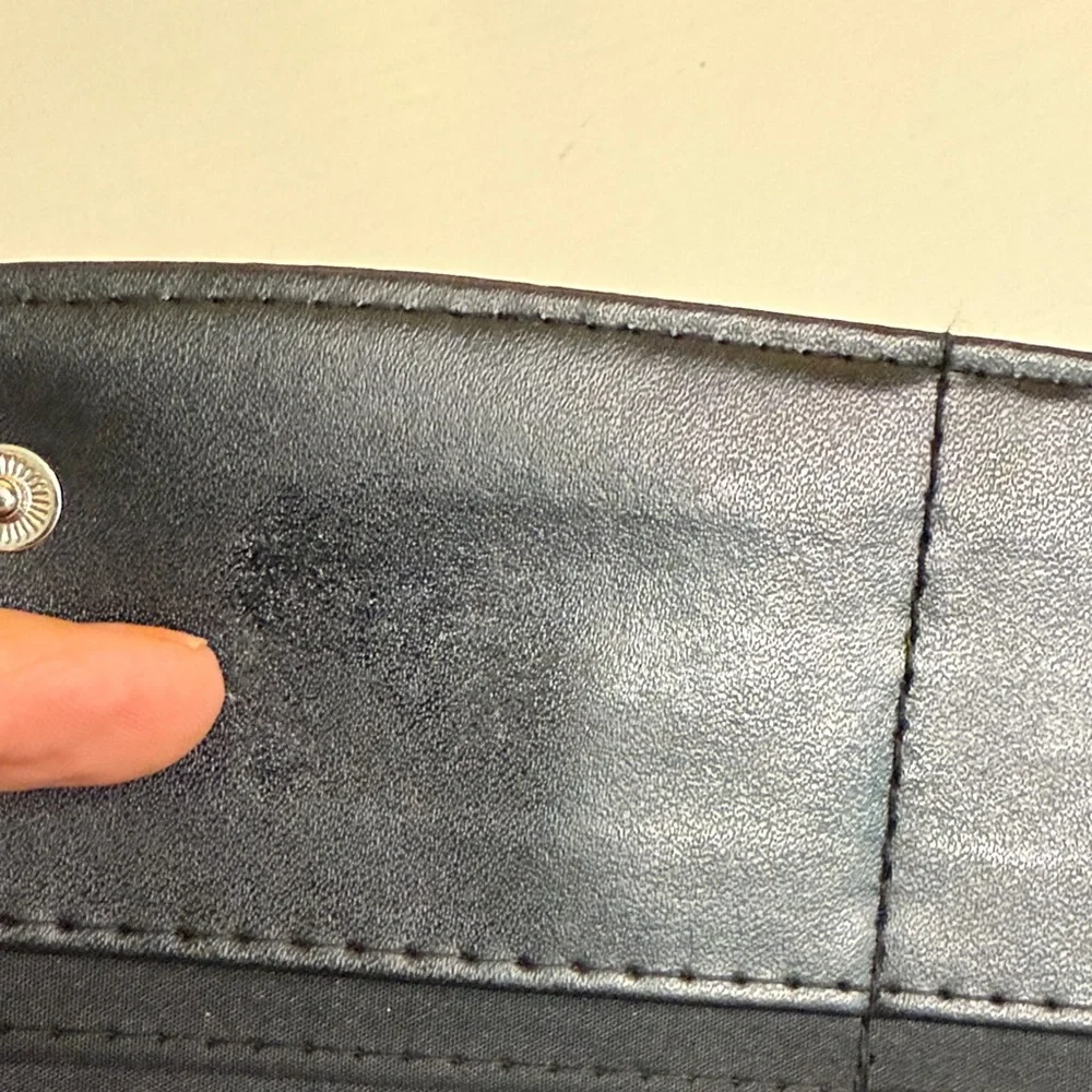 Kenneth Cole Reaction sleek black